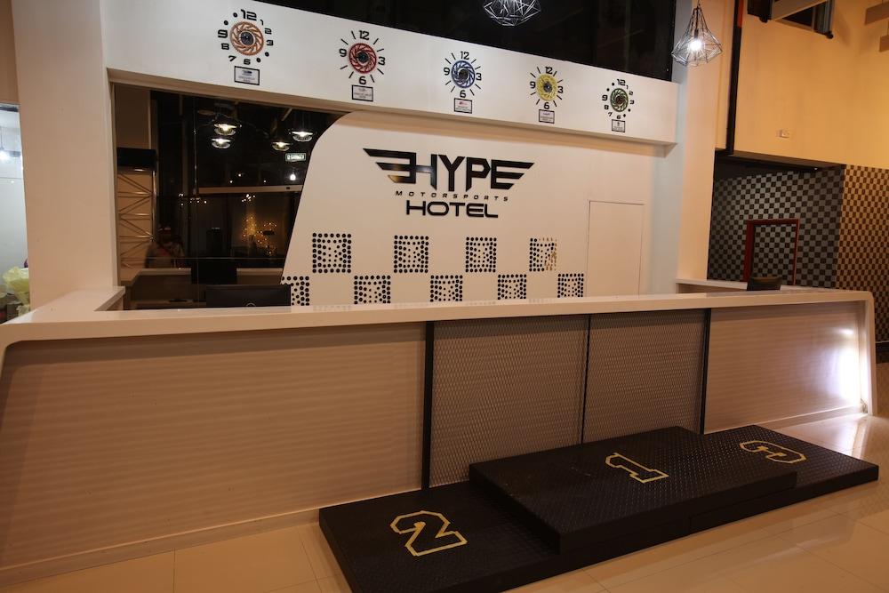 Hype Motorsport Hotel Nilai Zewnętrze zdjęcie